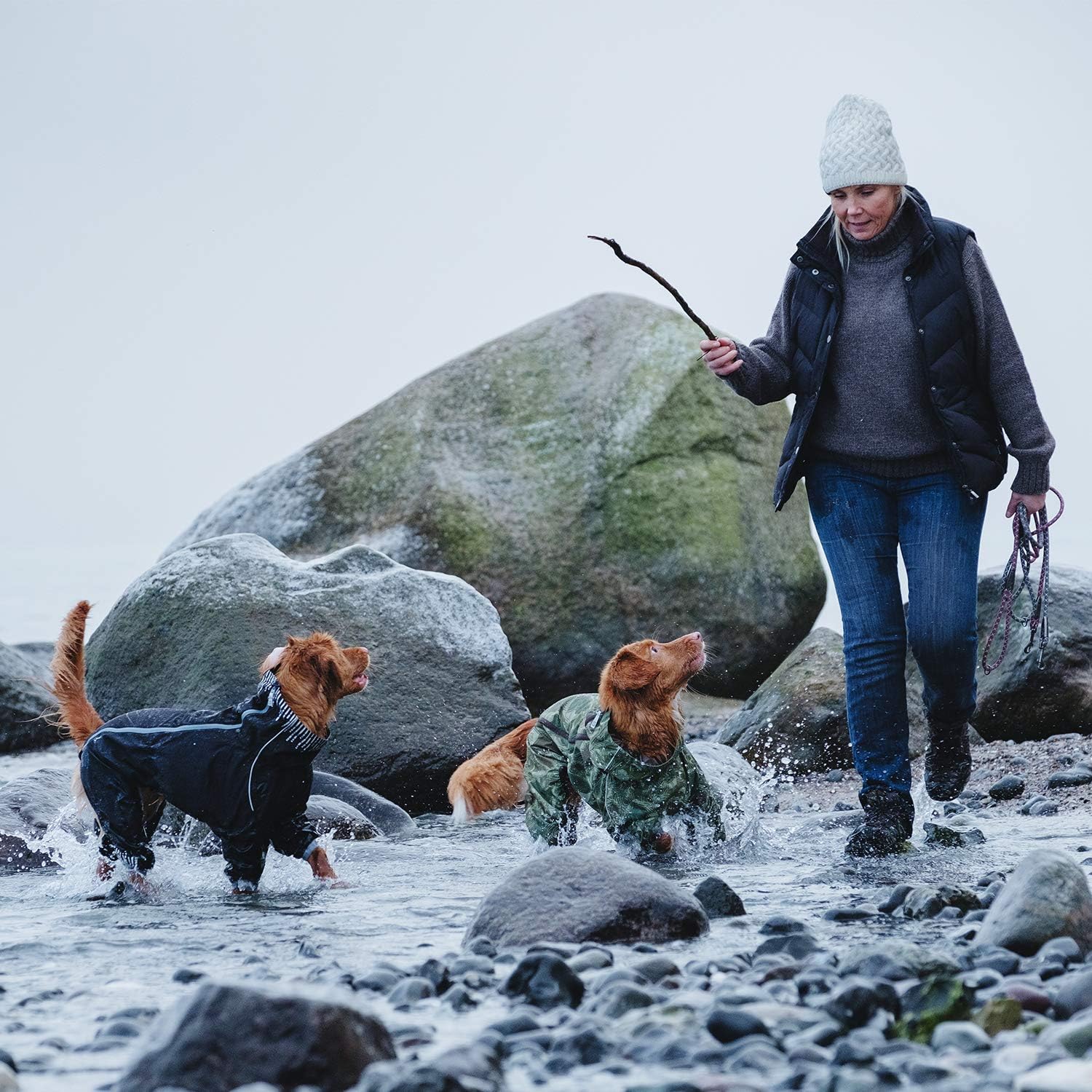 フルッタ (Hurtta) ダウンポアスーツ ブラック ペット用 25L 大型犬